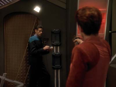 Star Trek: Deep Space Nine Screencaps "Civil Defense" (S3:E7)