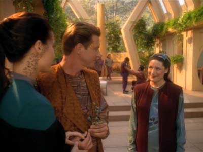 Star Trek: Deep Space Nine Screencaps "Meridian" (S3:E8)
