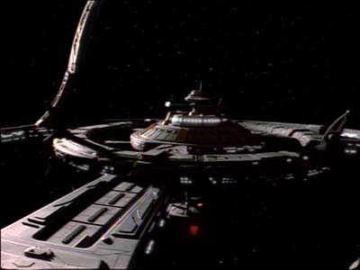 Star Trek: Deep Space Nine Screencaps "Defiant" (S3:E9)