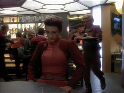 Star Trek: Deep Space Nine Screencaps "Defiant" (S3:E9)