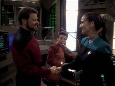 Star Trek: Deep Space Nine Screencaps "Defiant" (S3:E9)