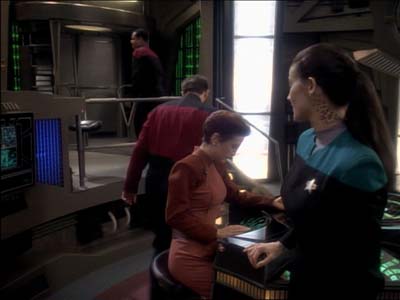Star Trek: Deep Space Nine Screencaps "Defiant" (S3:E9)