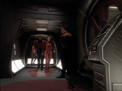 Star Trek: Deep Space Nine Screencaps "Defiant" (S3:E9)