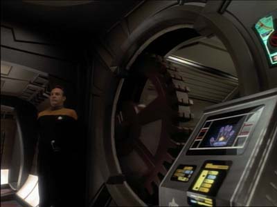 Star Trek: Deep Space Nine Screencaps "Defiant" (S3:E9)