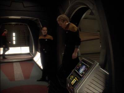 Star Trek: Deep Space Nine Screencaps "Defiant" (S3:E9)