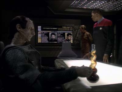 Star Trek: Deep Space Nine Screencaps "Defiant" (S3:E9)