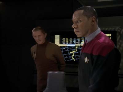 Star Trek: Deep Space Nine Screencaps "Defiant" (S3:E9)