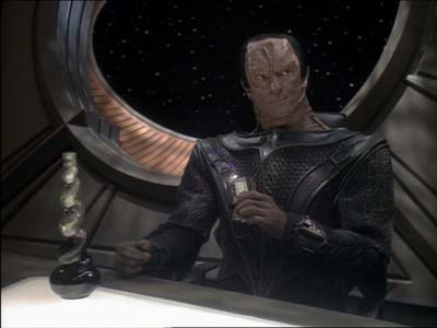 Star Trek: Deep Space Nine Screencaps "Defiant" (S3:E9)