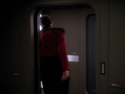 Star Trek: Deep Space Nine Screencaps "Defiant" (S3:E9)