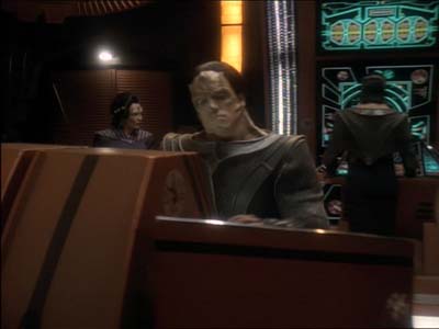 Star Trek: Deep Space Nine Screencaps "Defiant" (S3:E9)