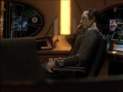 Star Trek: Deep Space Nine Screencaps "Defiant" (S3:E9)