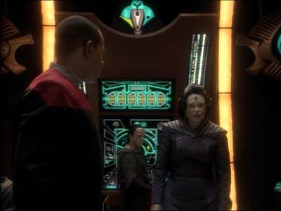 Star Trek: Deep Space Nine Screencaps "Defiant" (S3:E9)