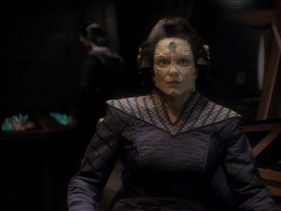 Star Trek: Deep Space Nine Screencaps "Defiant" (S3:E9)