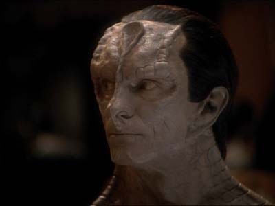 Star Trek: Deep Space Nine Screencaps "Defiant" (S3:E9)