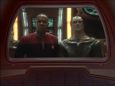 Star Trek: Deep Space Nine Screencaps "Defiant" (S3:E9)