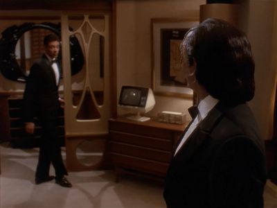 Star Trek: Deep Space Nine Screencaps "Our Man Bashir" (S4:E10)