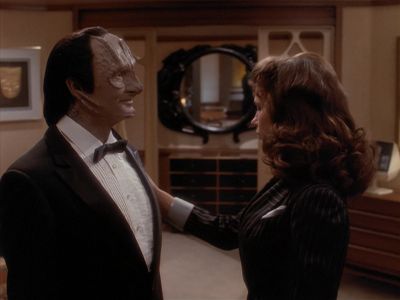 Star Trek: Deep Space Nine Screencaps "Our Man Bashir" (S4:E10)
