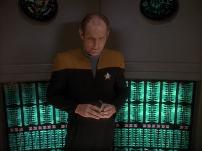 Star Trek: Deep Space Nine Screencaps "Our Man Bashir" (S4:E10)