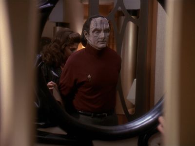Star Trek: Deep Space Nine Screencaps "Our Man Bashir" (S4:E10)