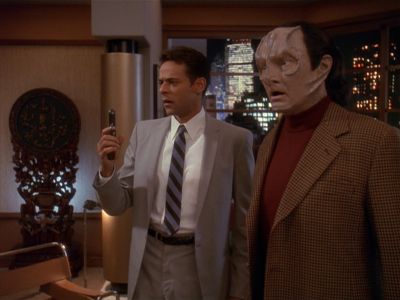 Star Trek: Deep Space Nine Screencaps "Our Man Bashir" (S4:E10)