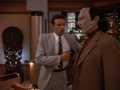 Star Trek: Deep Space Nine Screencaps "Our Man Bashir" (S4:E10)