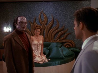 Star Trek: Deep Space Nine Screencaps "Our Man Bashir" (S4:E10)