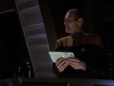 Star Trek: Deep Space Nine Screencaps "Our Man Bashir" (S4:E10)