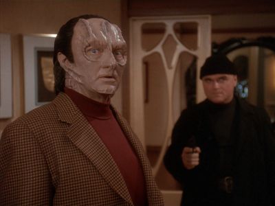 Star Trek: Deep Space Nine Screencaps "Our Man Bashir" (S4:E10)