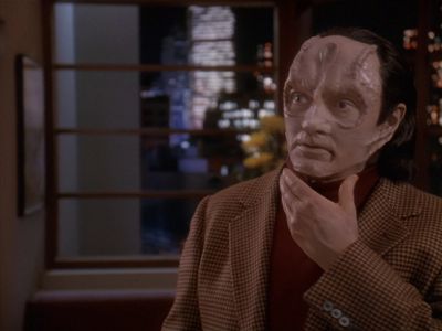 Star Trek: Deep Space Nine Screencaps "Our Man Bashir" (S4:E10)