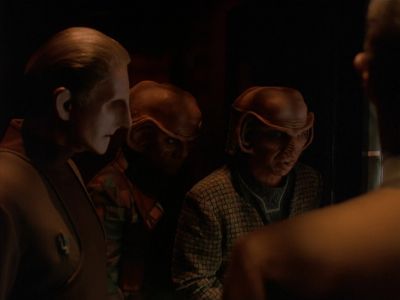 Star Trek: Deep Space Nine Screencaps "Our Man Bashir" (S4:E10)