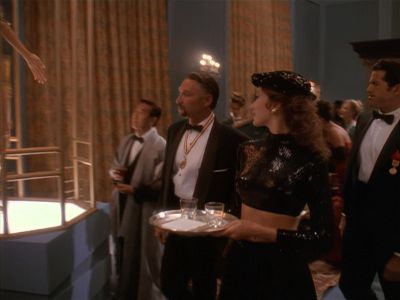 Star Trek: Deep Space Nine Screencaps "Our Man Bashir" (S4:E10)