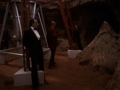 Star Trek: Deep Space Nine Screencaps "Our Man Bashir" (S4:E10)