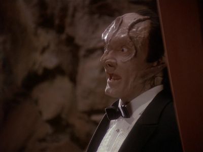 Star Trek: Deep Space Nine Screencaps "Our Man Bashir" (S4:E10)