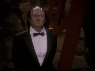 Star Trek: Deep Space Nine Screencaps "Our Man Bashir" (S4:E10)