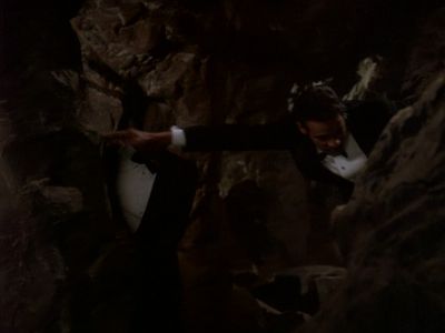 Star Trek: Deep Space Nine Screencaps "Our Man Bashir" (S4:E10)