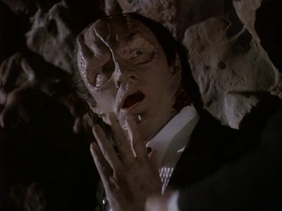 Star Trek: Deep Space Nine Screencaps "Our Man Bashir" (S4:E10)