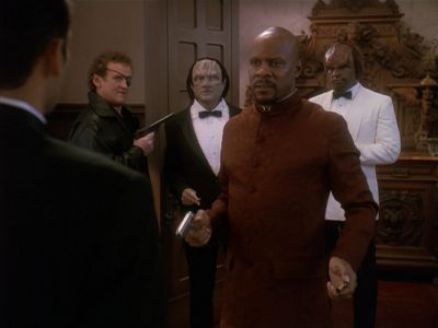 Star Trek: Deep Space Nine Screencaps "Our Man Bashir" (S4:E10)