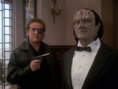 Star Trek: Deep Space Nine Screencaps "Our Man Bashir" (S4:E10)