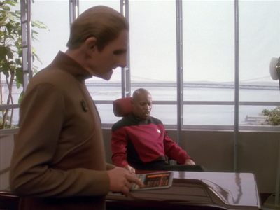Star Trek: Deep Space Nine Screencaps "Paradise Lost" (S4:E12)