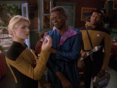 Star Trek: Deep Space Nine Screencaps "Paradise Lost" (S4:E12)