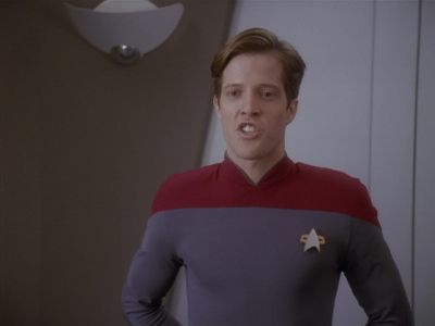 Star Trek: Deep Space Nine Screencaps "Paradise Lost" (S4:E12)