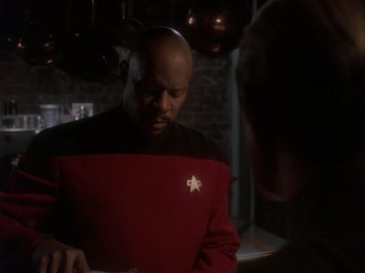 Star Trek: Deep Space Nine Screencaps "Paradise Lost" (S4:E12)