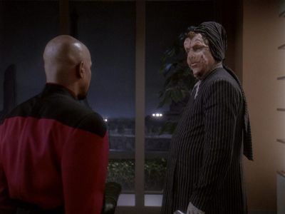 Star Trek: Deep Space Nine Screencaps "Paradise Lost" (S4:E12)