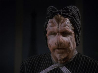 Star Trek: Deep Space Nine Screencaps "Paradise Lost" (S4:E12)