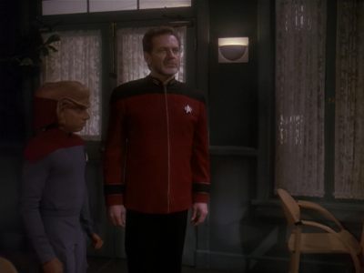 Star Trek: Deep Space Nine Screencaps "Paradise Lost" (S4:E12)