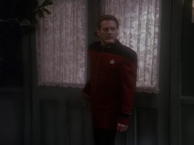 Star Trek: Deep Space Nine Screencaps "Paradise Lost" (S4:E12)