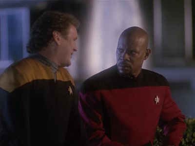 Star Trek: Deep Space Nine Screencaps "Paradise Lost" (S4:E12)