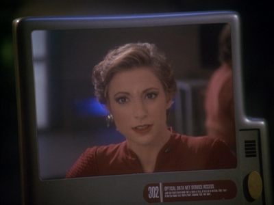 Star Trek: Deep Space Nine Screencaps "Paradise Lost" (S4:E12)