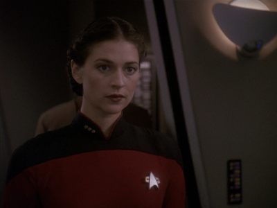 Star Trek: Deep Space Nine Screencaps "Paradise Lost" (S4:E12)