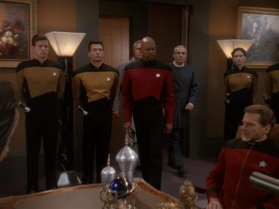 Star Trek: Deep Space Nine Screencaps "Paradise Lost" (S4:E12)